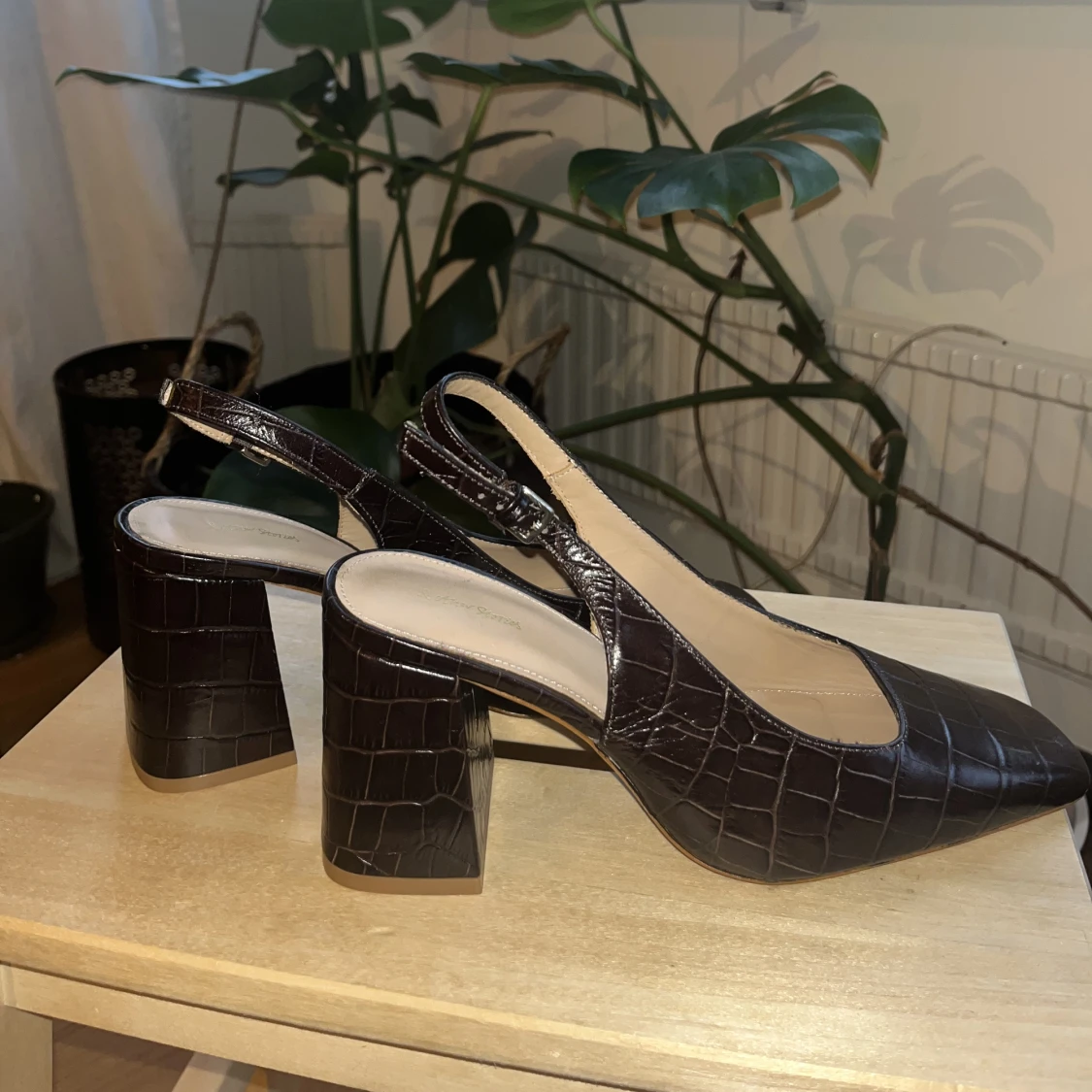 Mörkbruna klackar & other stories  - 91