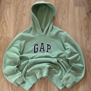 Gap hoodie - Använd ett fåtal gånger. Storlek XL. 