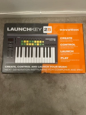 Launchkey  - Köpt för 800kr Säljs för 550kr Kvitto finns!