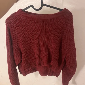 Vinröd stickad tröja  - Tröja från zalando, aldrig använd