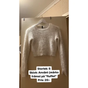 Fluffig tröja - KOM GÄRNA MED EGET PRISFÖRSLAG. Pm för fler bilder!