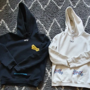 Off white hoodie - Säljer dessa två off whote hoodie. Trycket på båda är lite sönder men inget som syns på långt håll. Båda väldigt tjocka och bekväma.