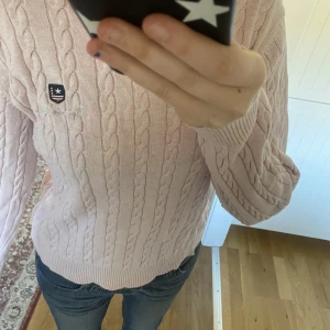 Tröja - En fin rosa bondelid tröja jätte fin till sommaren🫶🏻 skriv för funderingar 🥰