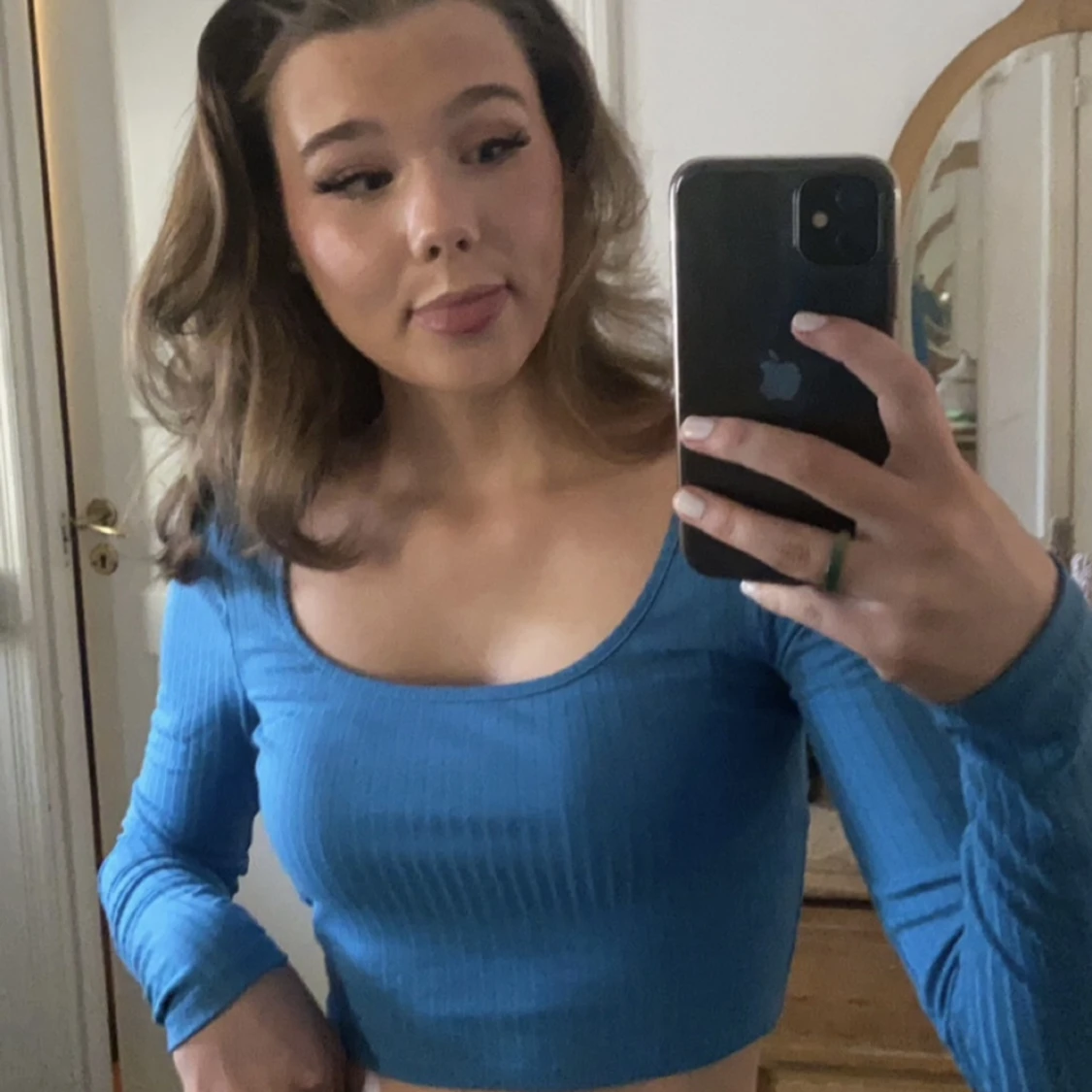 Långärmad kort topp. NA-KD  - 90