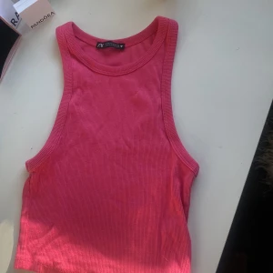 Linne - Sött linne från zara i storleken M, skulle säga XXS-M, använd ett fåtal gånger 💕 frakt tillkommer