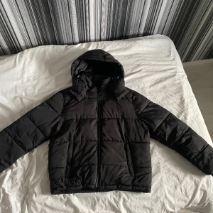 Puffer jacka - Inget fel med den köpte bara i fel storlek 
