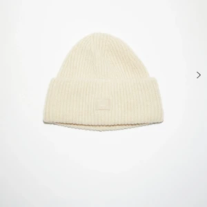 Acne studios mössa  - Säljer denna jättefina acne studios mössa eftersom att den inte kommer till användning. Ordinarie priset är 1500kr 