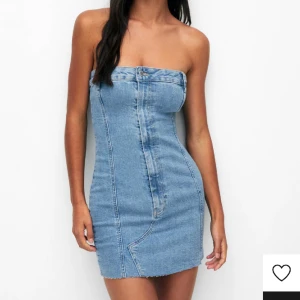 Jeans klänning  - Väldigt fin jeans klänning från Pull and Bear🤩