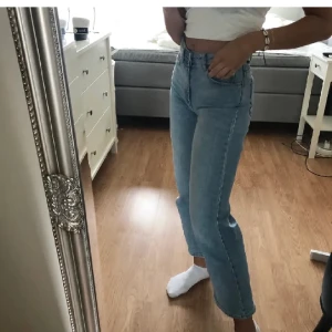 Jeans - FÖR KORTA PÅ MIG!!! Från Carin Wester. Storlek 32