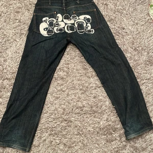 Vintage Bape jeans  - Ett par Bape jeans i jätte bra skick som jag säljer, har du några frågor skriv till mig