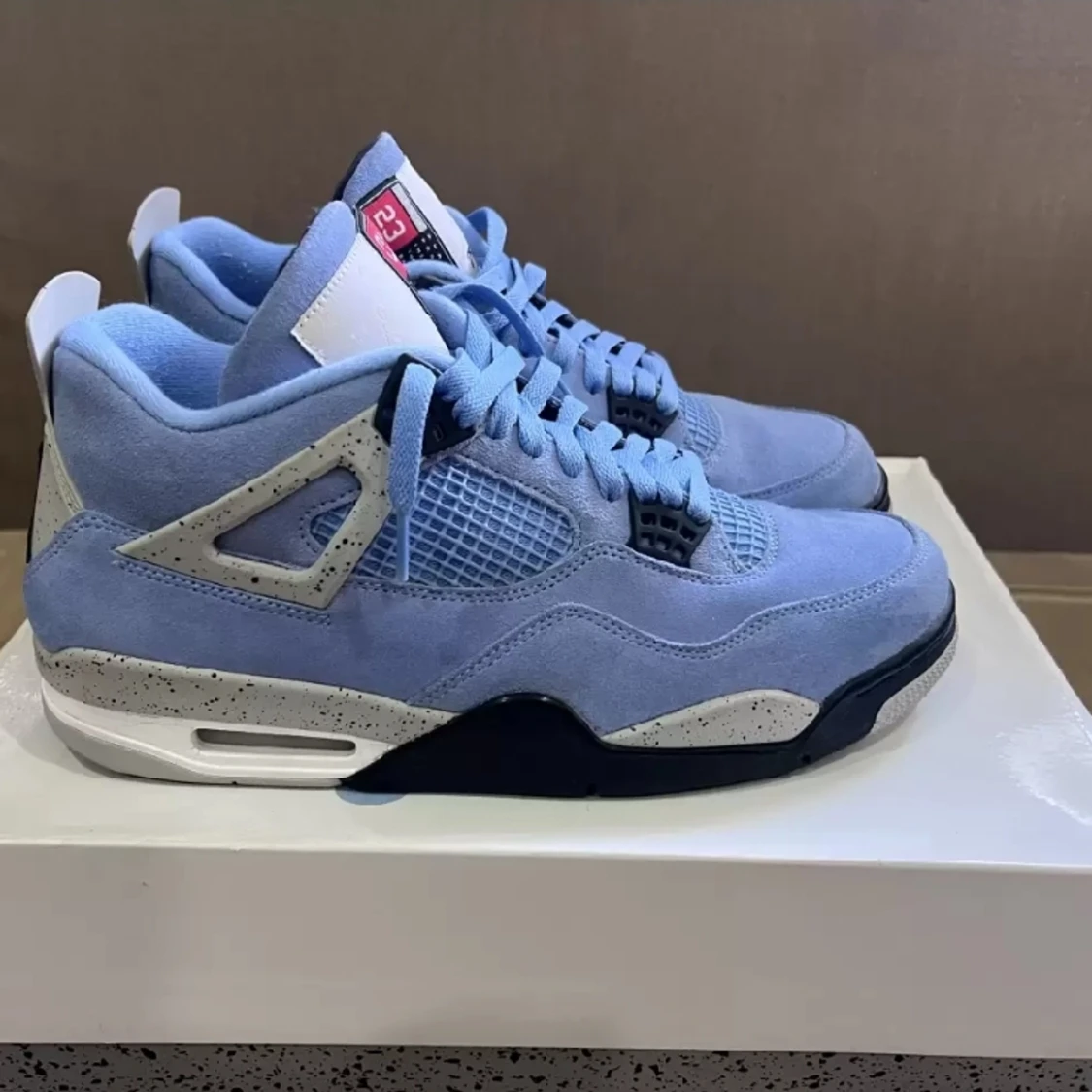 Jordan 4 unc