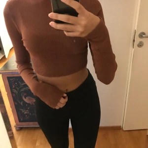 Brun långärmad tröja  - Bra skick 