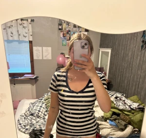 Ralph lauren t-shirt -  Kan hämtas i sundsvall eller fraktas mot fraktkostnad!