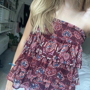 snygg kjol - dösnygg kjol från lindex, storleken passar mig som är 164 cm lång 🩷superfin både som kjol och topp 😋