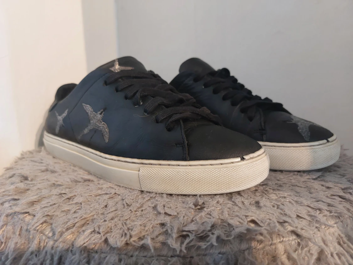 Axel arigato clean 90s