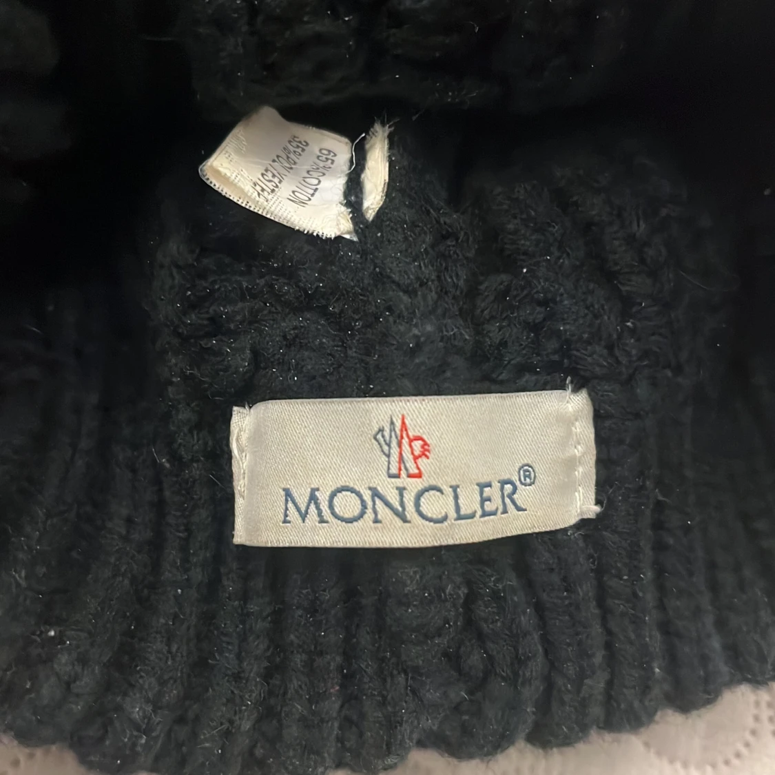 Moncler mössa - 91
