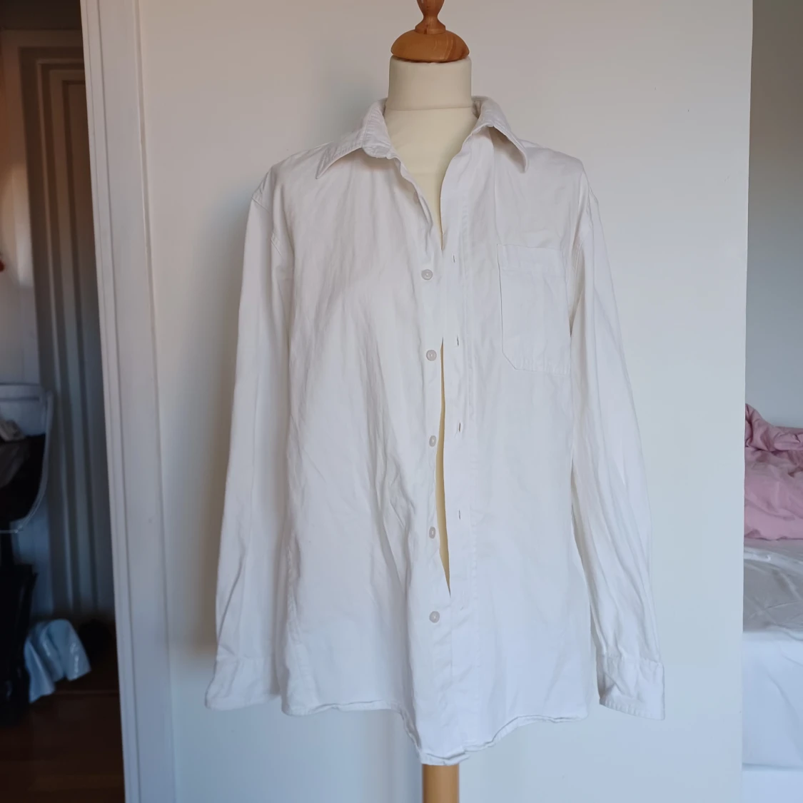 Vit bomullsskjorta
