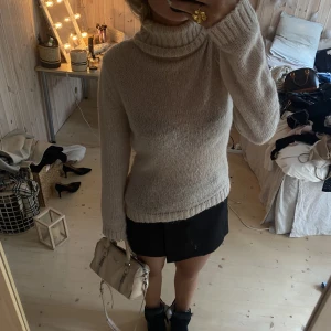 Tröja - Stickad tröja