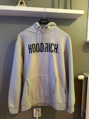 Hoodrich - Hoodrich tröja bra skick i storlek L Mitt pris 500kr