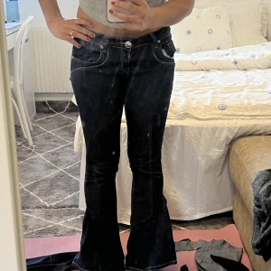 Lowwaist jeans - Sytt om från skinny till flare därav priset!!. Lowwaisted, är 161. Tryck köp nu helst💓💓läs 