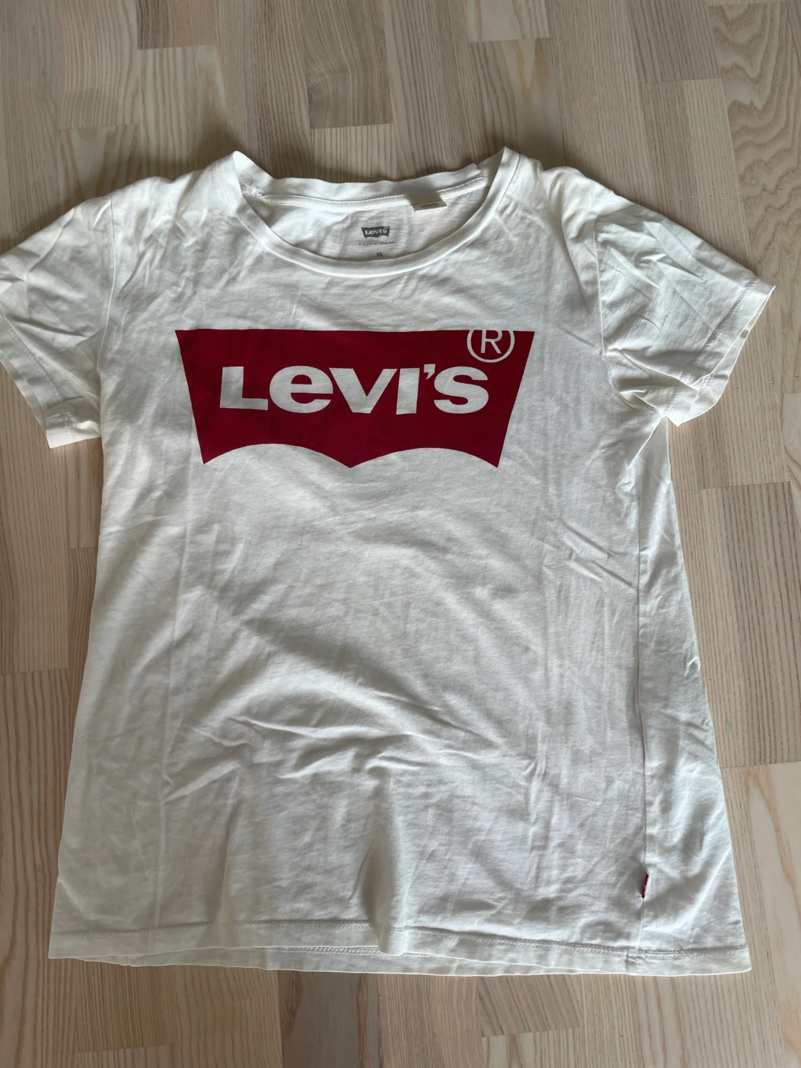 Levi’s tshirt