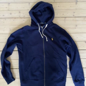 Ralph Lauren tröja - Huvtröjor RL. Storlek S Mer eller mindre oanvänd.