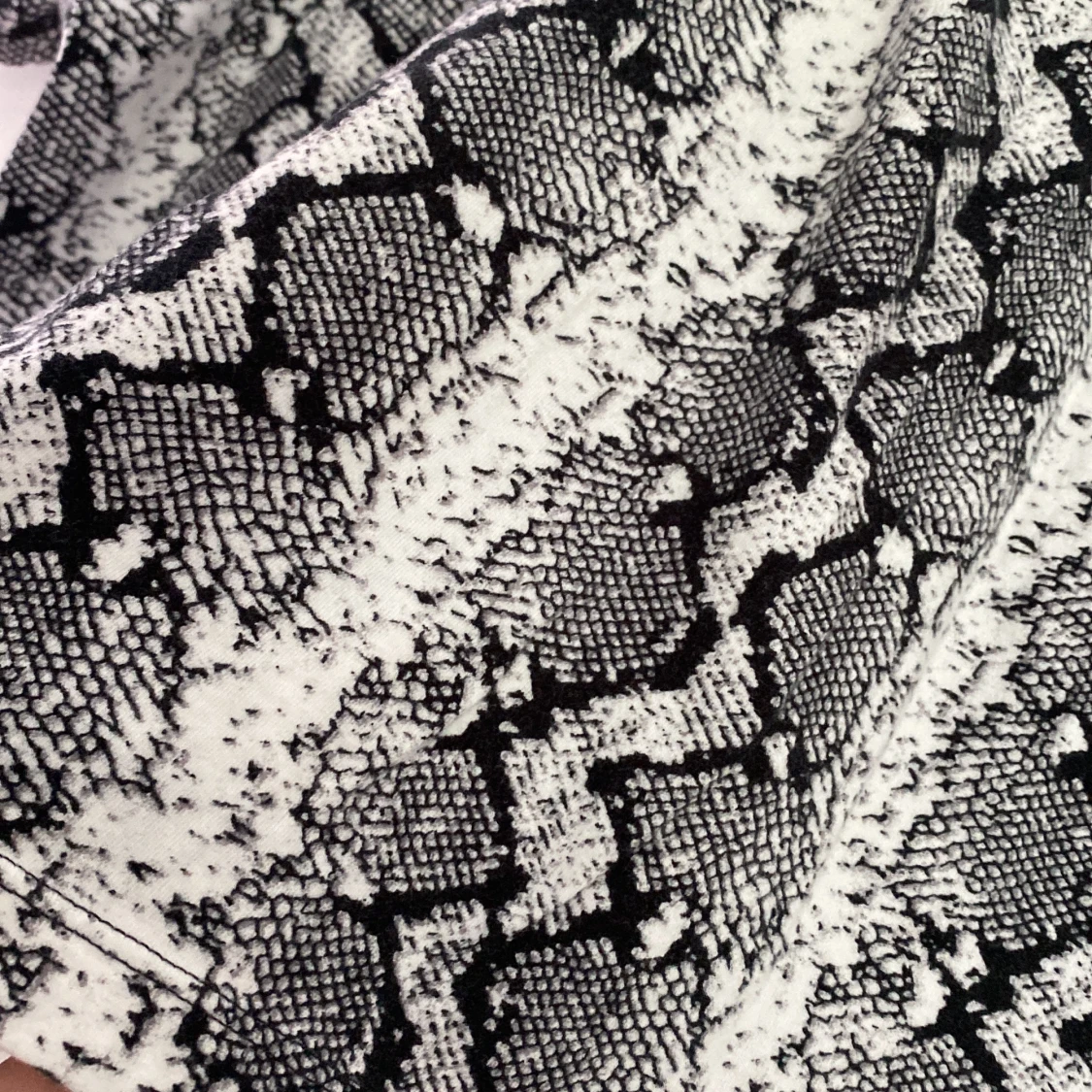 T-shirts snakemönster - 91