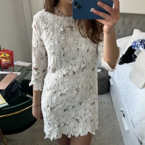 Klänning!  - Klänning som är perfekt till midsommar,student eller skolavslutning❤️