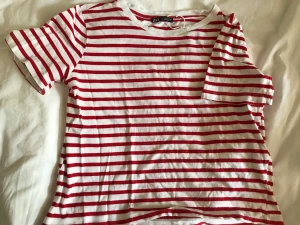 T-shirt - Bra skick från Zara