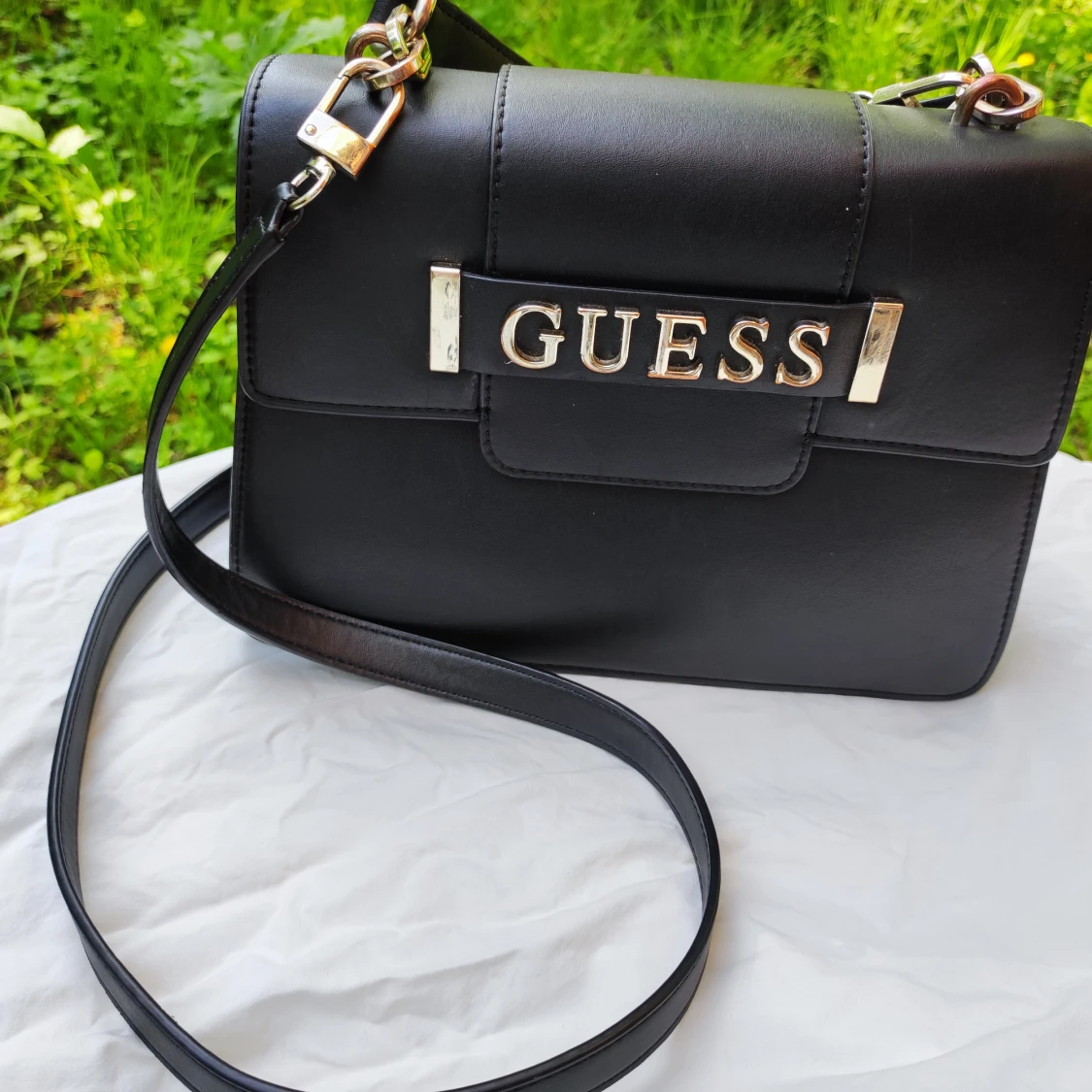 Guess väska  - 90