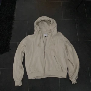 Zip hoodie - Mycket bra skicka, använd 2 gånger  