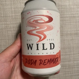 Wild mix - Säljer denna helt nya och oöppnade wild mix röda remmar drickan med den gamla förpackningen!!