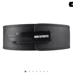 Lyftar bälte - Ett lever belt från mm sports. Det är i bra skick då det endast använts några gånger!🫶