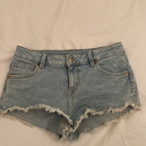 low waist shorts - Jätte snygga på och låga i midjan!