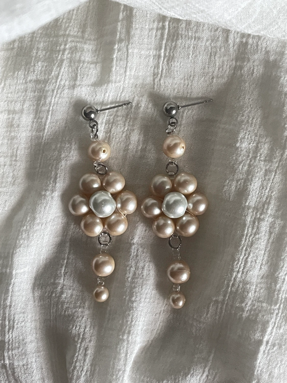 Handgjorda pärlörhängen blomma