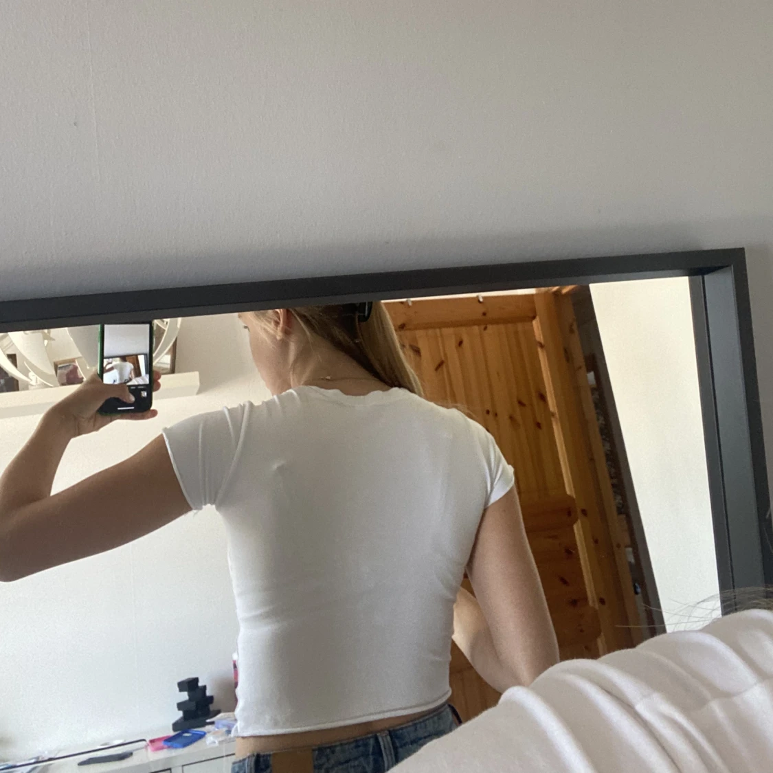 Tight t-shirt med blommor - 91