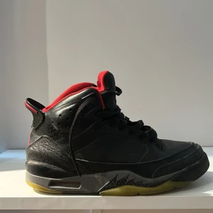 Jordan Son Of Mars 2015 - rätt så använda. (inte tvättade på bilderna). sällsynta! Tyvärr ingen låda