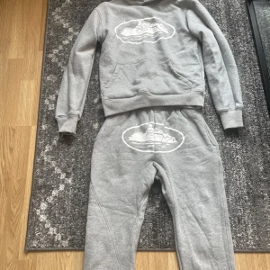 Cortiez tracksuit - Storlek s  Använt 1 gång 