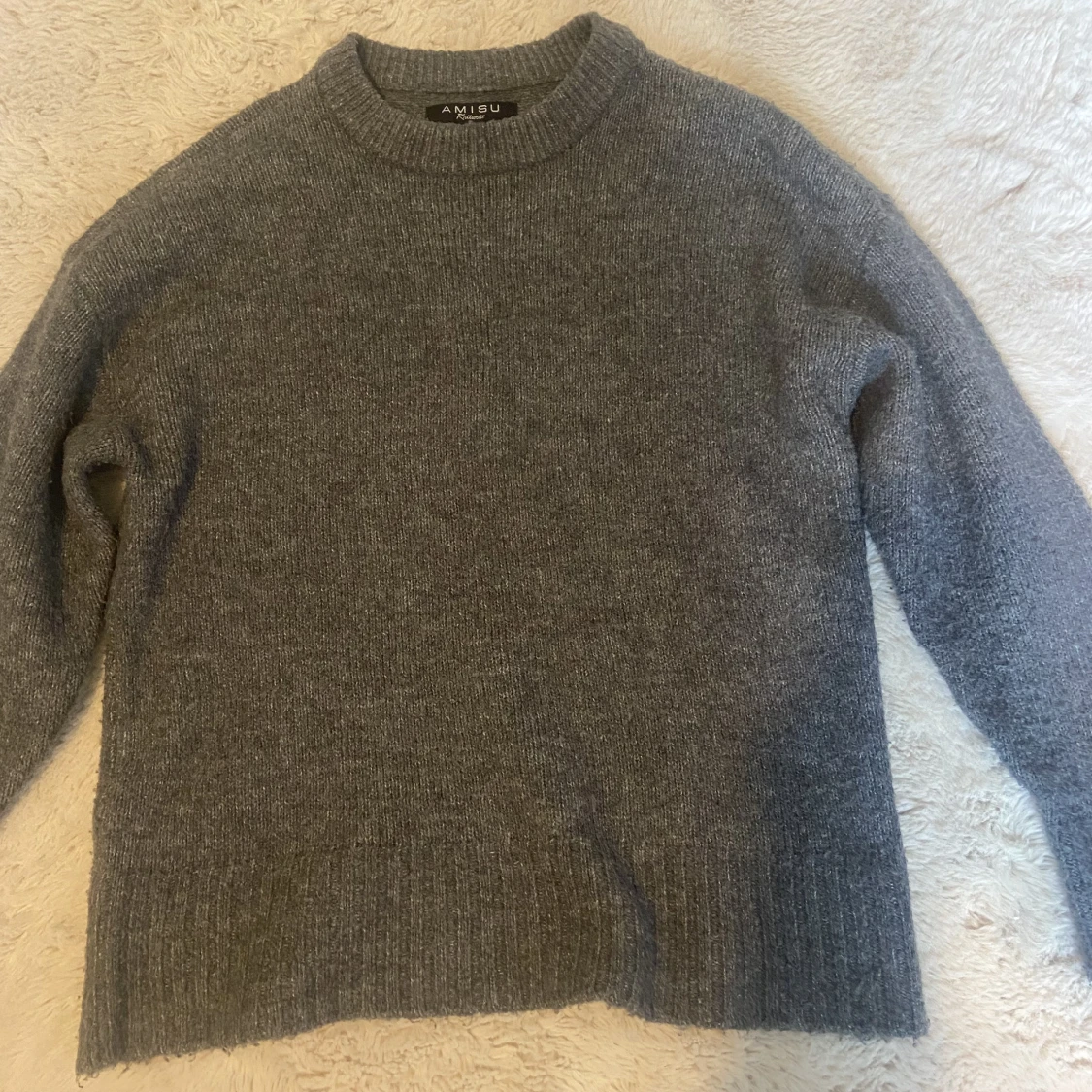 Stickad grå tröja - 90