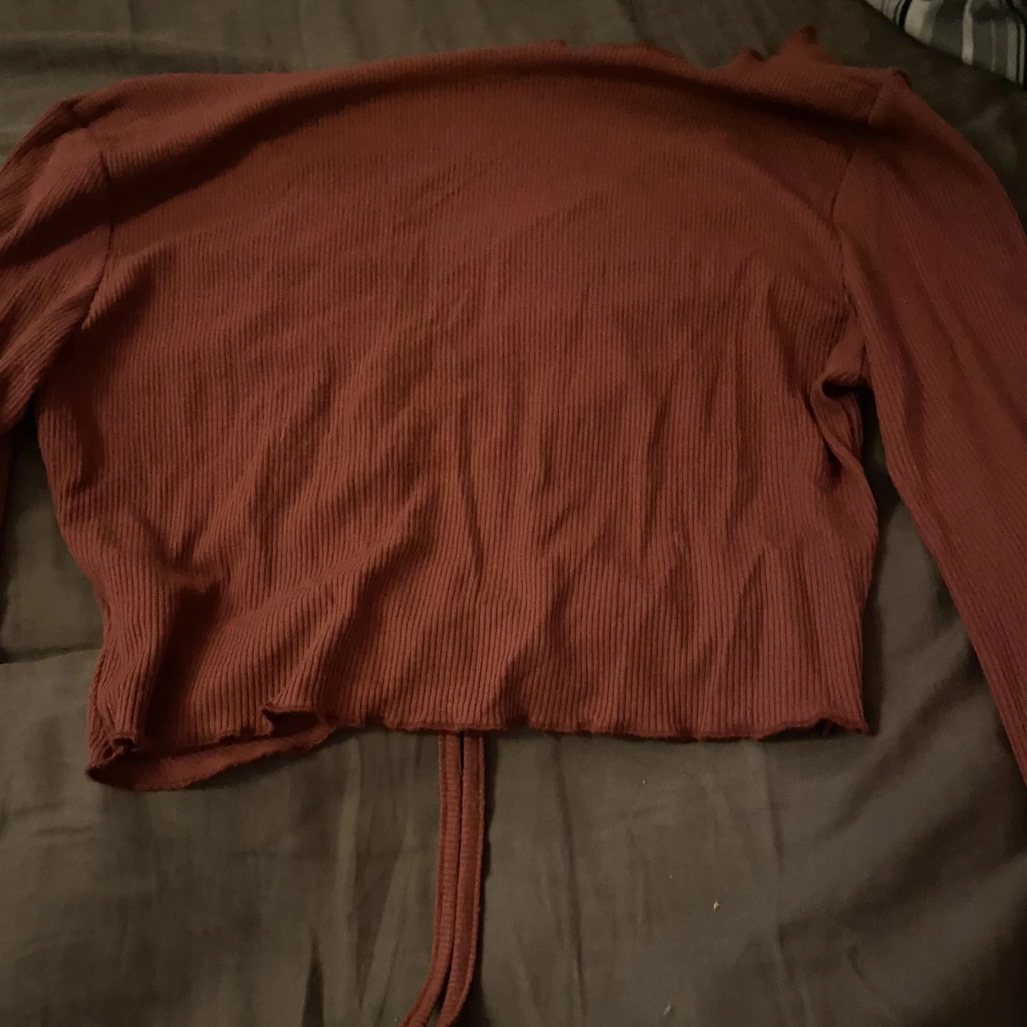 Vinröd blus - 90