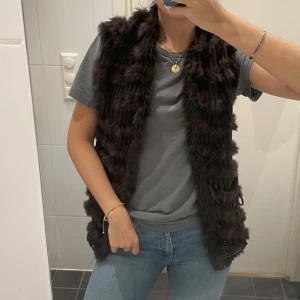 Äkta pälsväst - Äkta pälsväst, använd några enstaka gånger