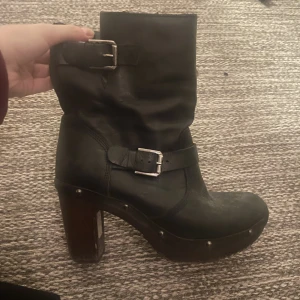 Stövlar strl 38 - Stövlar som är perfekt till höst/vinter i strl 38