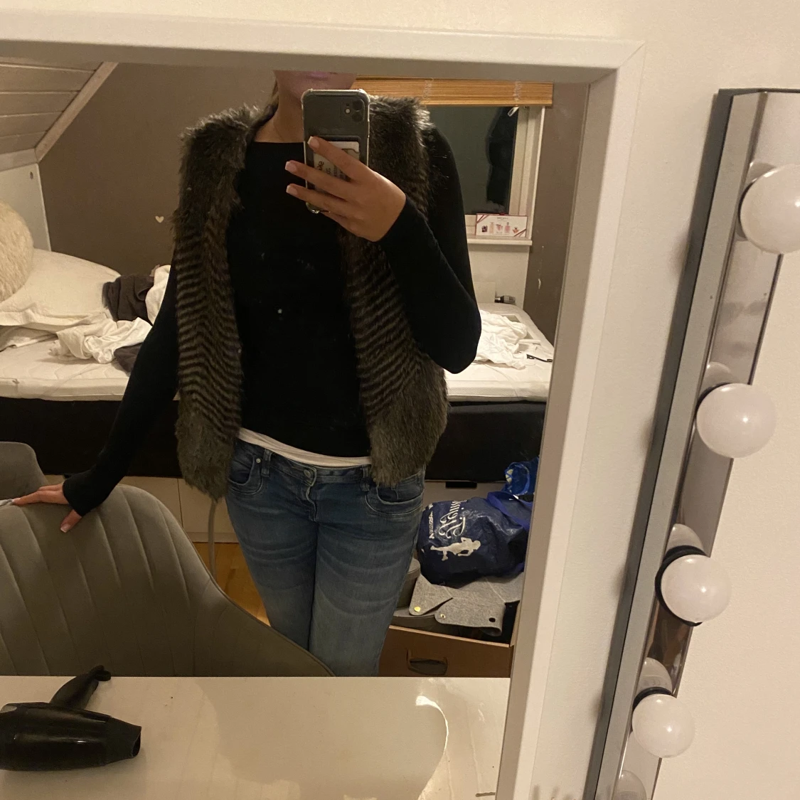 Fakepäls väst grå med mönster - 90