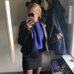 Skinnjacka från Zara - Säljer min skinnjacka eftersom den inte kommer till användning mer! Har en som jag tycker mer om🥰 