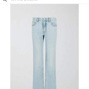 Hej!  Jag säljer mina favorit jeans från Gina som tyvärr har blivit för stora.🤗