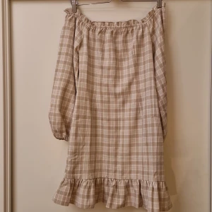 Rutig Miniklänning  - Rutig Miniklänning 