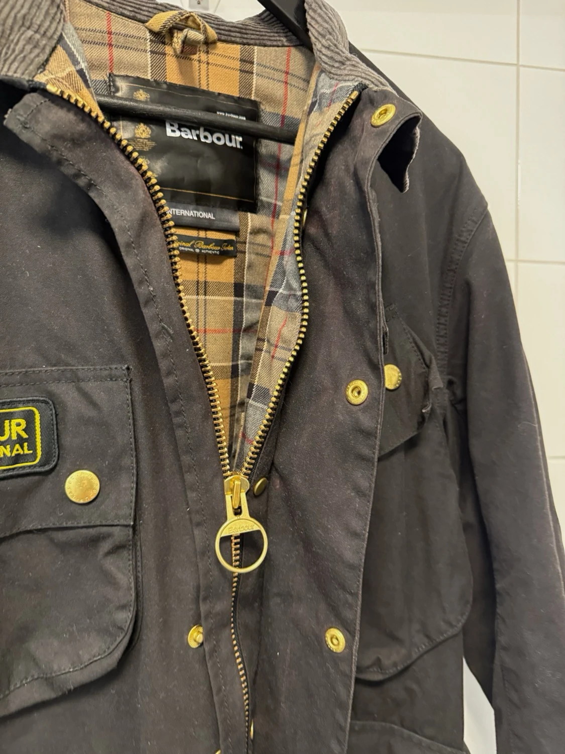 Svart vaxad jacka från Barbour - 6