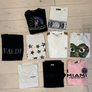 Märkesbundle - Märkes T-shirts i bunt till mycket bra pris. Alla passar samma längd, ungefär 172-180. Kom med minsta fundering!🤗