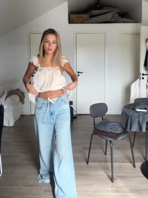 Jeans  - Från Zara som är förstora