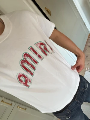 Amiri Tshirt - Amiri tshirt, vit med asfett tryck | Storlek S | Ny w/ tags 